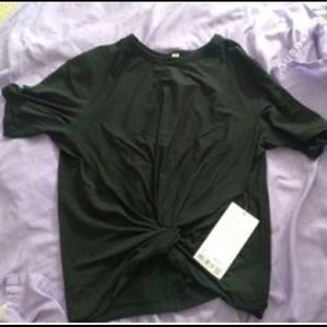 Lululemon Crescent Tee size 10